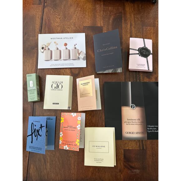 Makeup and‎ Perfume 10 piece Sample - Picture 1 of 5
